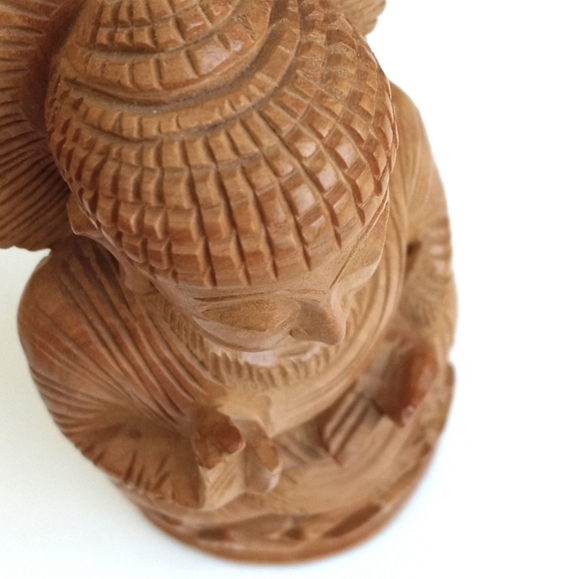 Beautiful Antique/ Vintage Hand Carved Wooden Sitting Buddha on Lotus Flower - Picture 6 of 12